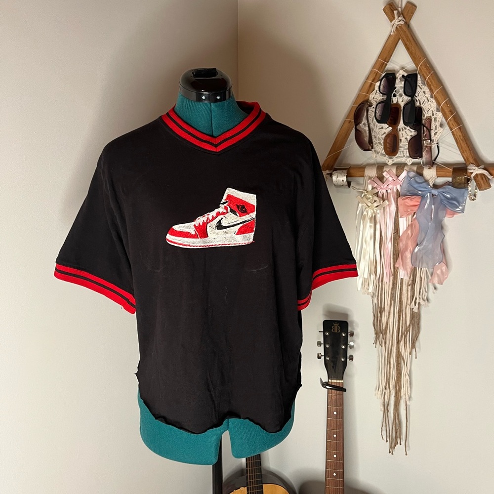 Air Jordan embroidered logo tee 😉